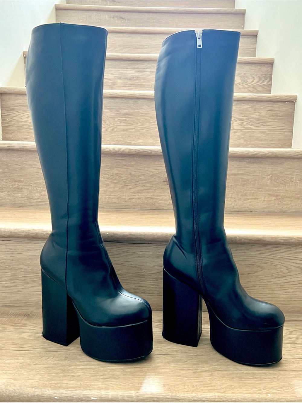LAMODA CONCERT PLATFORM KNEE HIGH BOOTS - Size 7